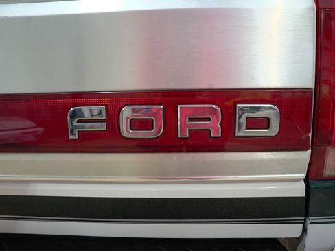 Used 1992 Ford F250 4x4 Regular Cab image 24