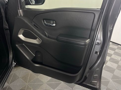 Used 2024 Nissan Frontier SV w/ Technology Package image 30