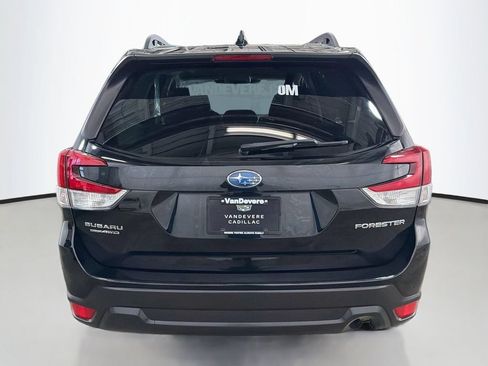 Used 2023 Subaru Forester Premium AWD/4WD image 8