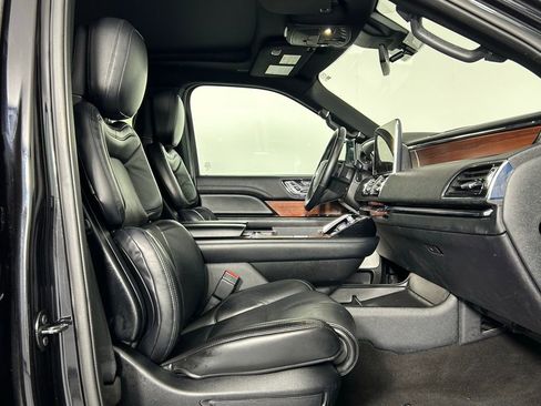 Used 2020 Lincoln Navigator L Reserve w/ Luxury Package AWD/4WD image 11