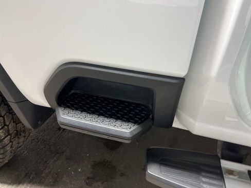 Used 2024 Chevrolet Silverado 2500 LT image 14