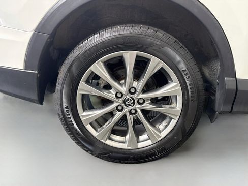 Used 2018 Toyota RAV4 Limited w/ All Weather Liner Package AWD/4WD image 33