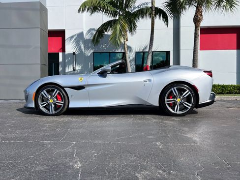 Used 2019 Ferrari Portofino image 22