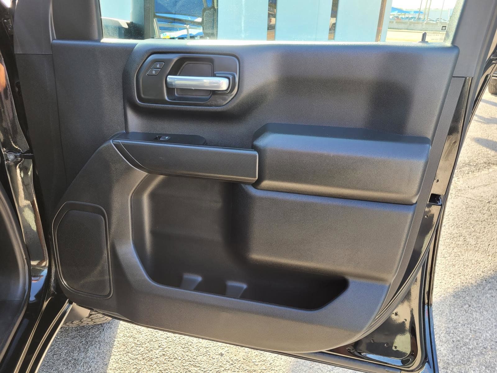 Used 2025 Chevrolet Silverado 2500 Custom w/ Custom Convenience Package RWD image 9