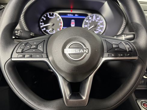 Used 2025 Nissan Sentra SV FWD image 10