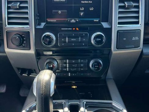 Used 2015 Ford F150 Platinum w/ Equipment Group 701A Luxury AWD/4WD image 16