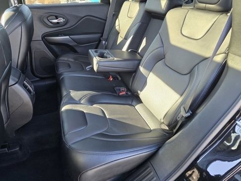 Used 2022 Jeep Cherokee Limited AWD/4WD image 31