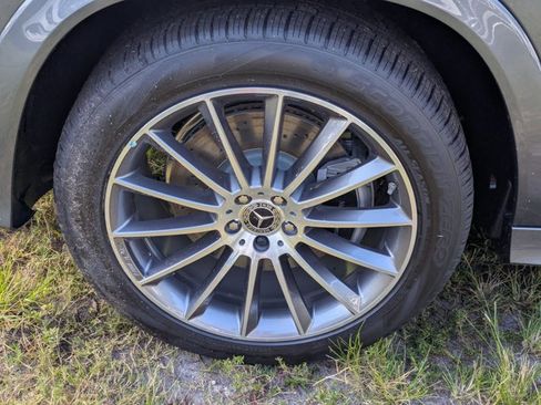 New 2026 Mercedes-Benz GLE 350 4MATIC image 9