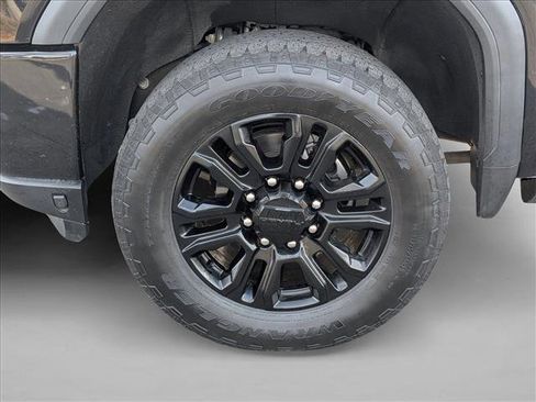 Used 2021 GMC Sierra 2500 Denali w/ Denali Black Diamond Edition image 9