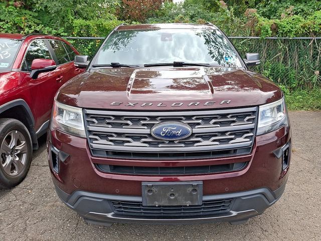 Used 2018 Ford Explorer XLT w/ Equipment Group 202A AWD/4WD image 2
