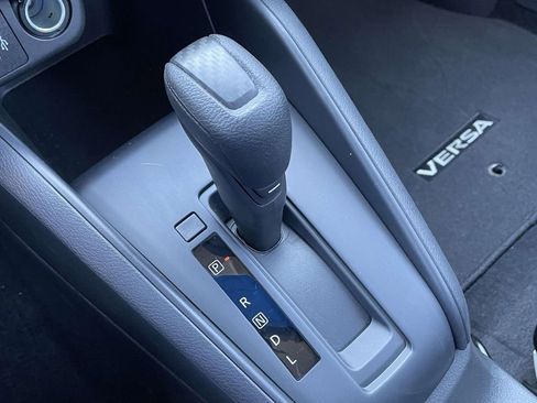 Used 2025 Nissan Versa S w/ Trunk Package image 30