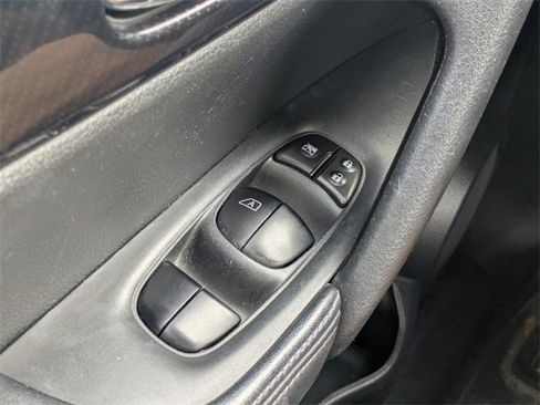 Used 2019 Nissan Rogue SL image 31