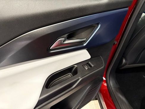 New 2026 Chevrolet Equinox EV LT image 19