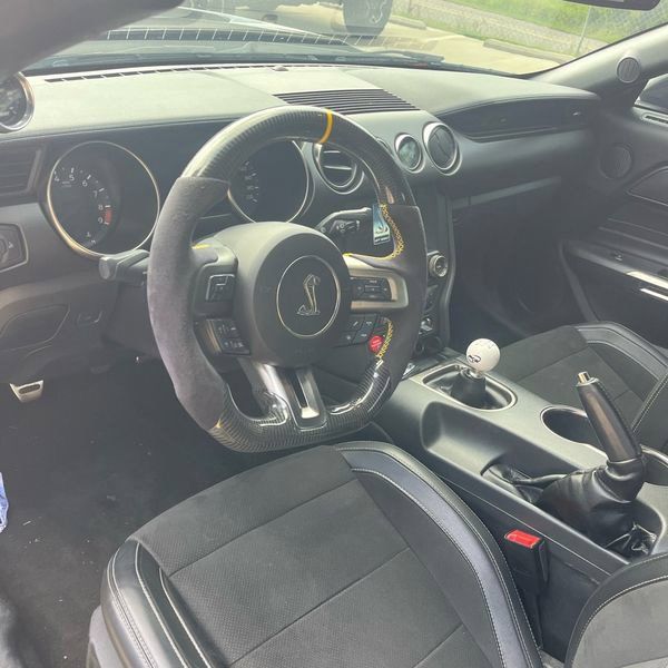 Used 2018 Ford Mustang Shelby GT350 w/ Convenience Package RWD image 14