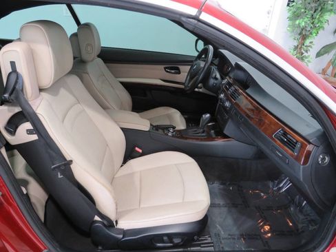 Used 2012 BMW 328i Convertible image 11