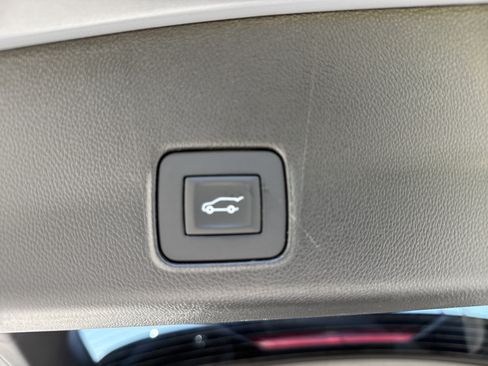 Used 2025 Chevrolet TrailBlazer LT w/ Convenience Package FWD image 31