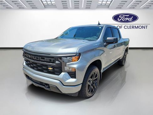 Used 2025 Chevrolet Silverado 1500 Custom AWD/4WD image 2