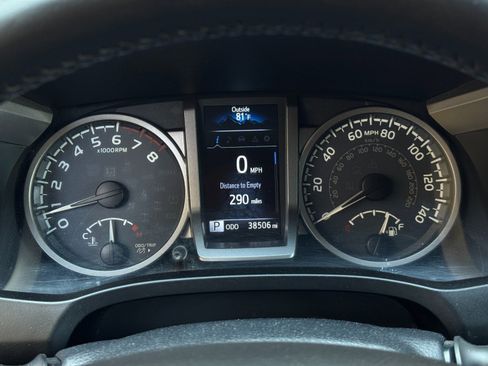 Used 2019 Toyota Tacoma SR5 image 17