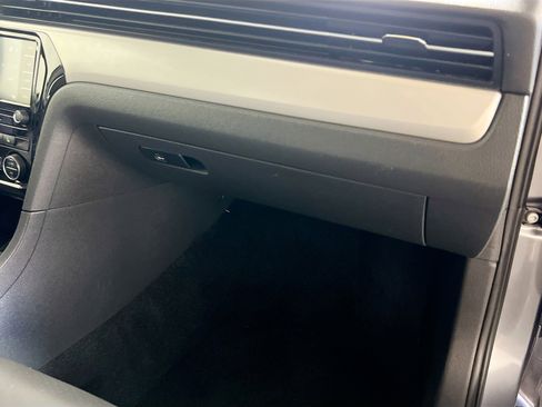 Used 2022 Volkswagen Passat 2.0T SE image 33