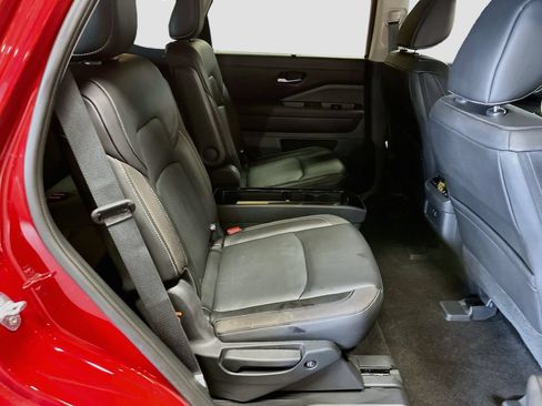 Used 2024 Nissan Pathfinder SL w/ SL Premium Package AWD/4WD image 30