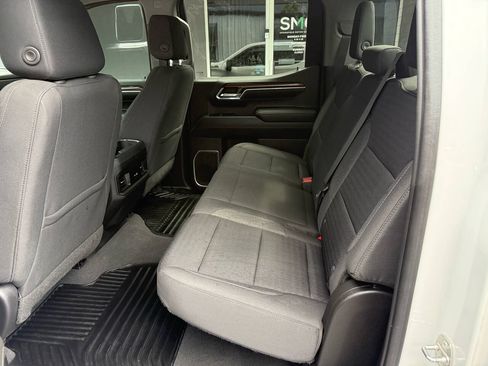 Used 2023 Chevrolet Silverado 1500 RST w/ Z71 Off-Road Package AWD/4WD image 18