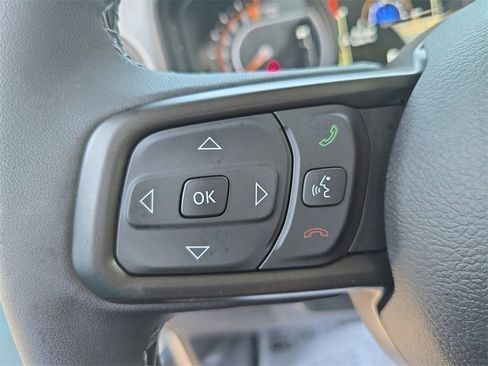 New 2025 Jeep Gladiator Sport image 18