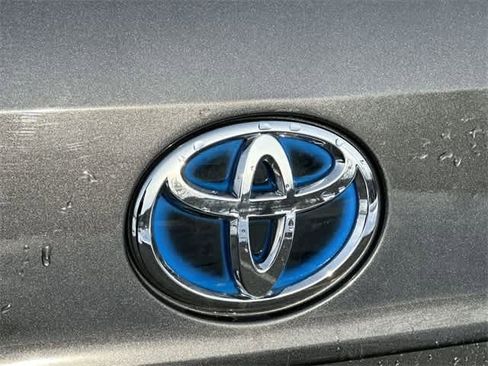 Used 2023 Toyota Highlander XLE image 27