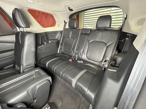 Used 2025 Honda Pilot Touring image 36