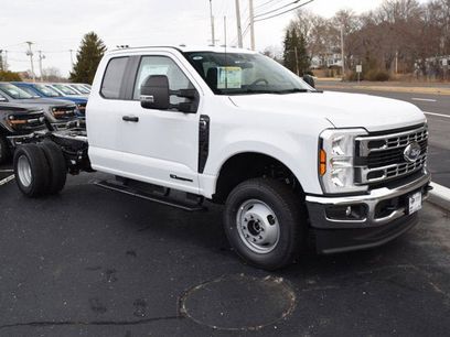 New 2025 Ford F350 XL w/ XL Chrome Package