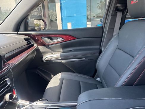 Used 2024 Chevrolet Traverse Z71 w/ LPO, Floor Liner Package AWD/4WD image 17