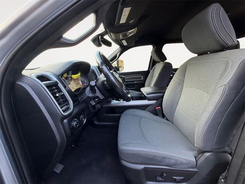 Used 2021 RAM 2500 Big Horn w/ Level 2 Equipment Group image 12