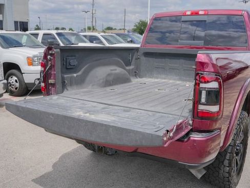 Used 2020 RAM 2500 Laramie w/ Night Edition AWD/4WD image 11