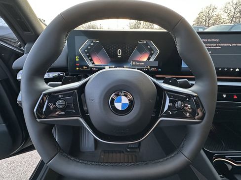 Used 2026 BMW 530i xDrive w/ Premium Package AWD/4WD image 17
