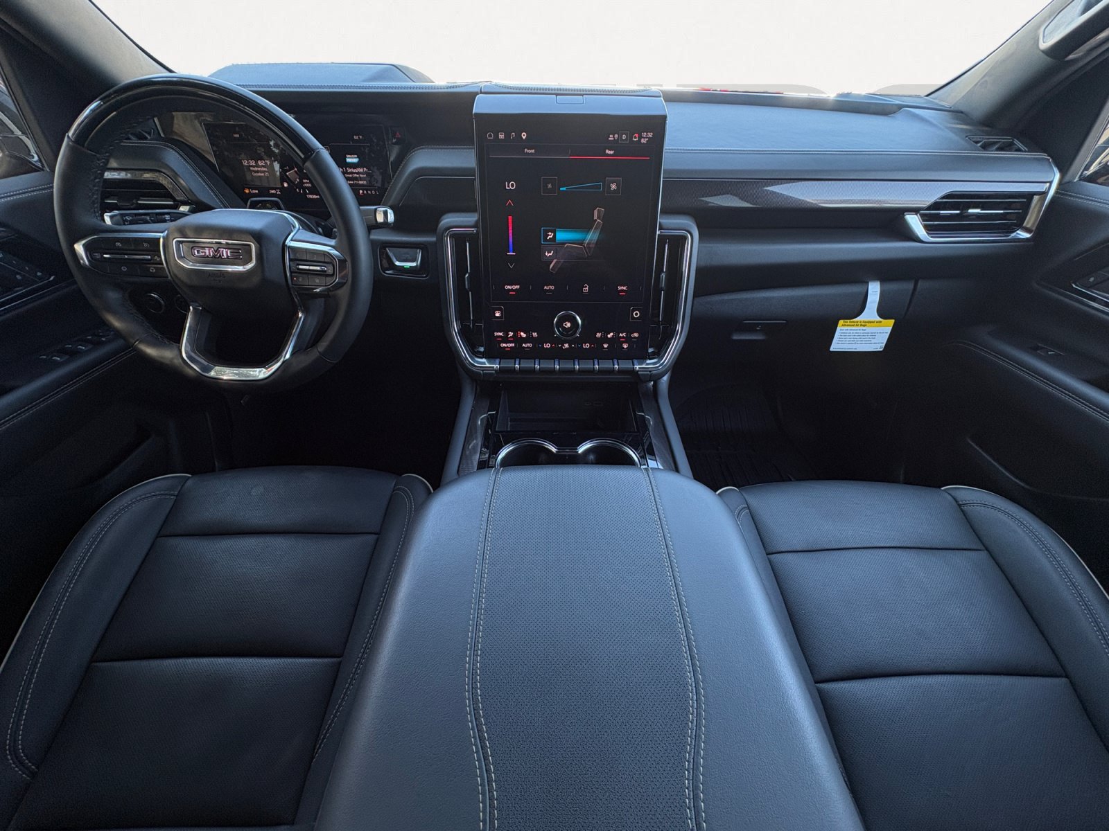 Used 2026 GMC Yukon Elevation w/ Elevation Premium Package AWD/4WD image 3