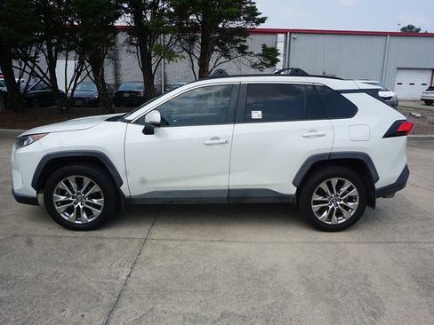 Used 2021 Toyota RAV4 XLE Premium FWD image 18