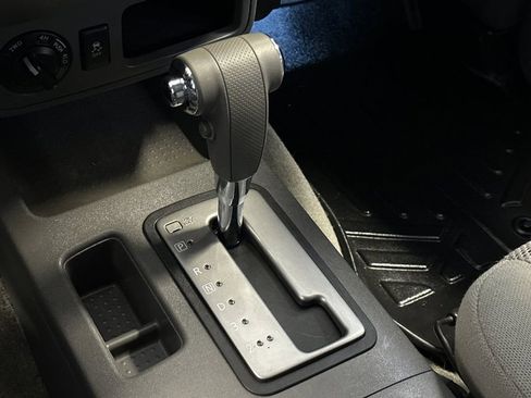 Used 2017 Nissan Frontier SV image 21