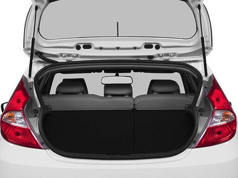 Used 2013 Hyundai Accent SE FWD image 14