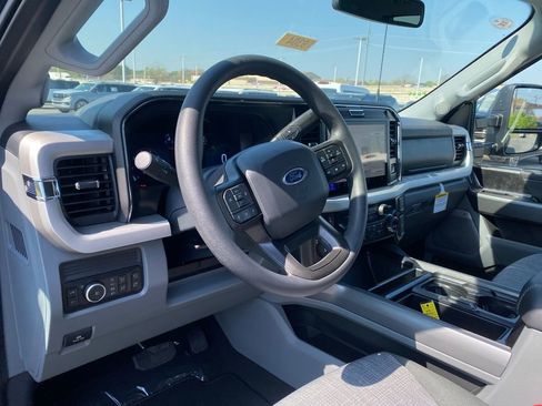 New 2026 Ford F350 XLT w/ XLT Premium Package AWD/4WD image 13