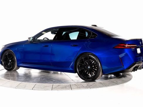 Used 2025 BMW M5 w/ Carbon Package image 3