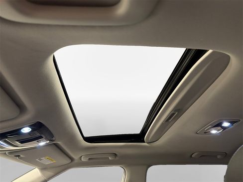 Used 2024 Kia Seltos EX image 23