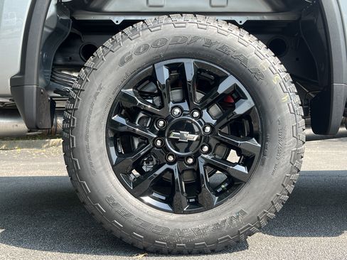New 2026 Chevrolet Silverado 2500 Custom w/ Custom Value Package AWD/4WD image 40