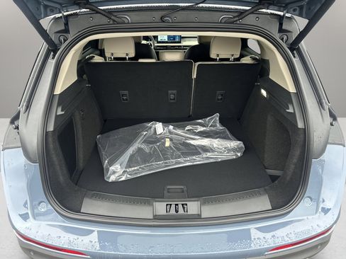 New 2026 Lincoln Corsair Premiere image 11