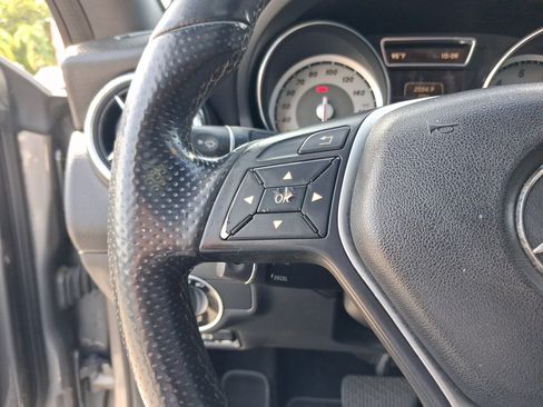 Used 2014 Mercedes-Benz CLA 250 image 17