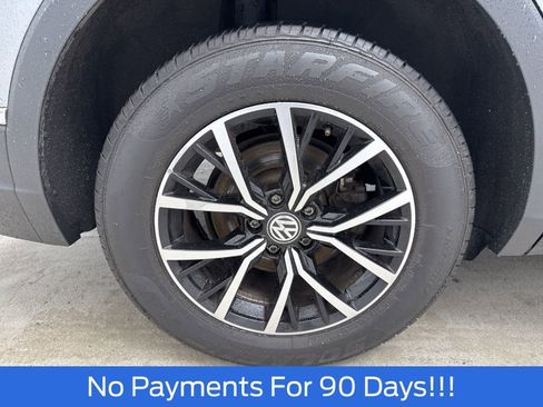 Used 2021 Volkswagen Tiguan SE image 42