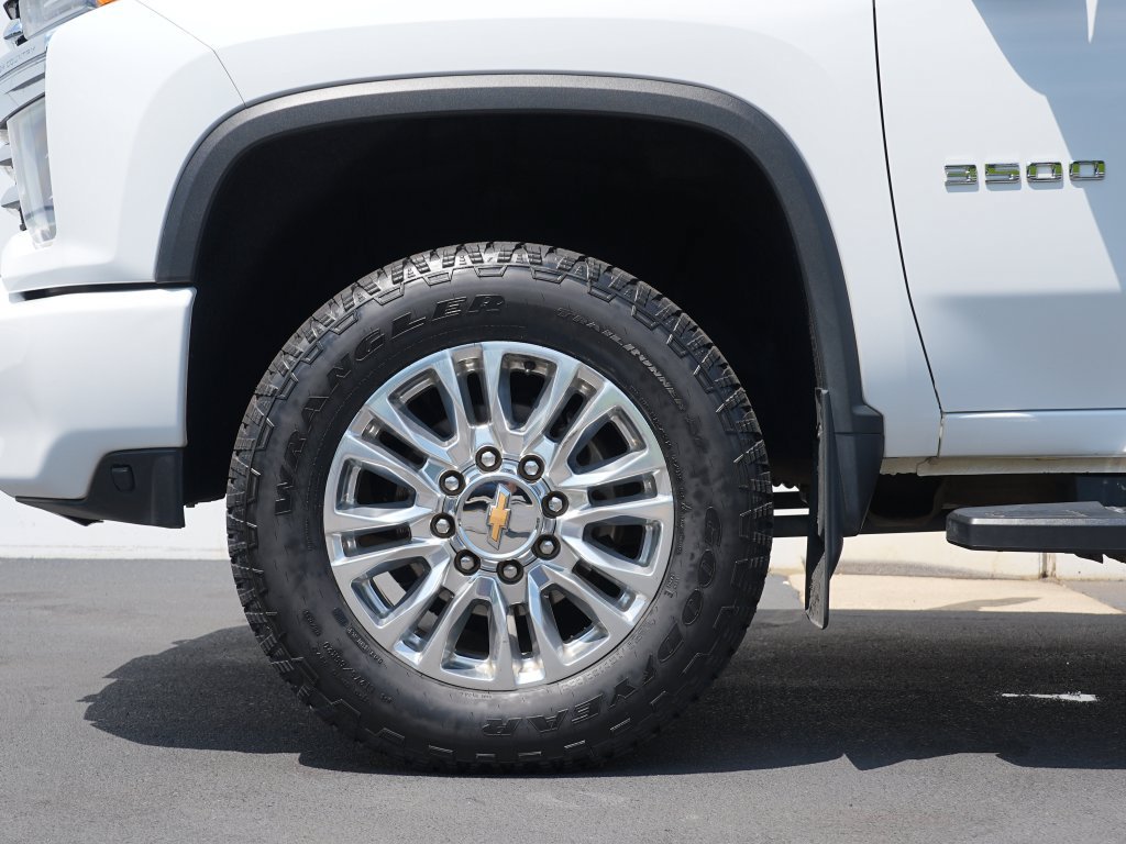 Certified 2022 Chevrolet Silverado 3500 High Country w/ Z71 Off-Road Package AWD/4WD image 11