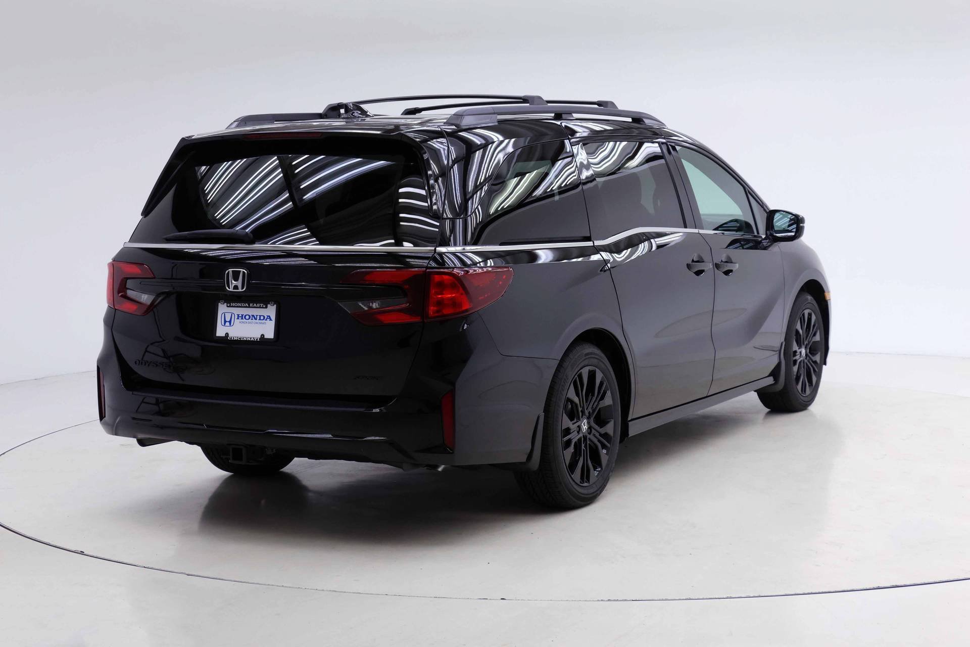 New 2027 Honda Odyssey Sport-L image 2