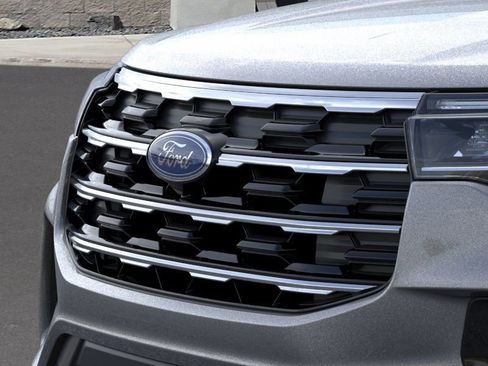 Used 2026 Ford Explorer Active w/ Active Comfort Package AWD/4WD image 17