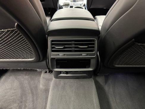 Used 2025 Audi Q7 3.0T Prestige AWD/4WD image 13