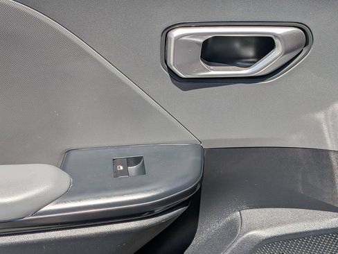 Used 2025 Kia K4 FWD image 26