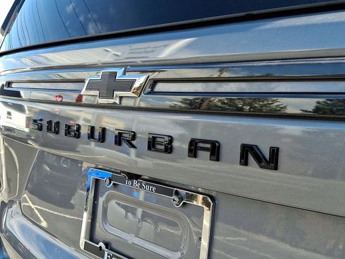 Used 2022 Chevrolet Suburban RST w/ Luxury Package AWD/4WD image 30